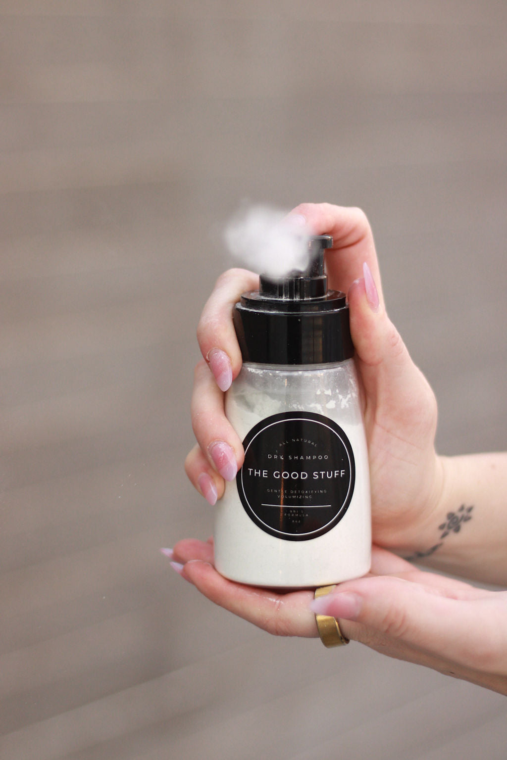 THE GOOD STUFF dry shampoo poofer bottle